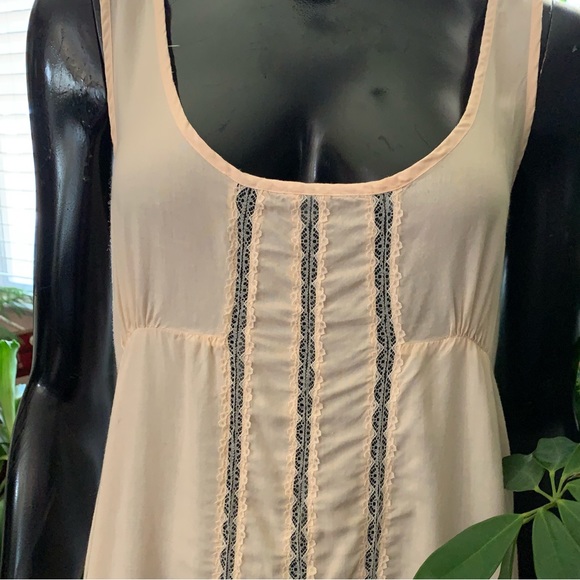 High-Low Cream/Peach Dress by “INTIMATES” - Picture 3 of 6